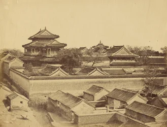 Ensimmäinen näkymä Pekingistä Antin-portilta kuvattuna, lokakuu 1860