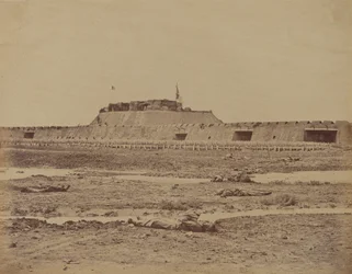 Pohjoisen linnoituksen takaosa sen valloituksen jälkeen, näyttää Kiinan armeijan vetäytymisen, 21. elokuuta 1860