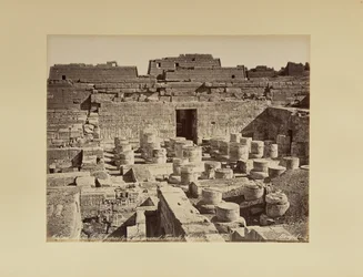 Medinet Habu. Suuren temppelin hypostyylihalli (Egypti)