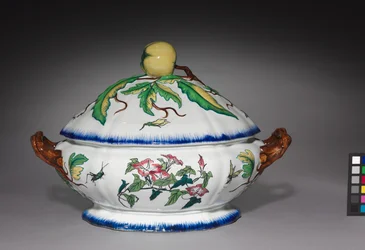 Tureen, valmistaja Creil Factory, noin 1870