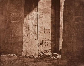 Ensimmäinen pylväs - ranskalainen kaiverrettu kaiverrettu itäpuoliseen kaiverrukseen kohtaan H, Filan saari (Philae)