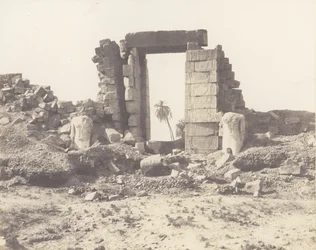Karnak Thebes, Ensimmäinen pylväs - Portin ja Colossin rauniot, ..., 1851-52, painettu 1853-54.