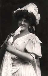 Marie Studholme 1875-1930, englantilainen näyttelijä, 1900-luku.