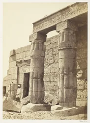 Goornehin temppelin portico, 185862.