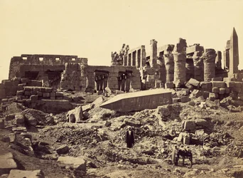 El-Karnakin temppeli, kaakosta katsottuna