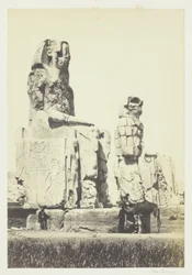 Memnonin patsaat, Theban tasango