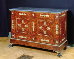 Senkki, n. 1810 (puu ja marmori)