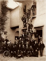 Muotokuva Alinari Brothers -valokuvauslaitoksen työntekijöistä Firenzessä, 1899 (lasilevy)
