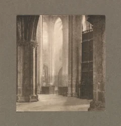 Treball de càmera: Alçada i llum a la catedral de Bourges finlandesa