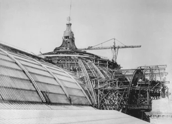 Grand Palaisin kupolin rakentaminen Exposition Universelle 1900 -näyttelyä varten