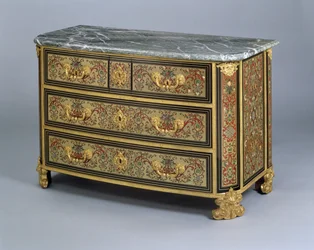 Louis XIV -puku, n. 1710 (monivärinen kilpikonnakuori ja messinkinen upote)