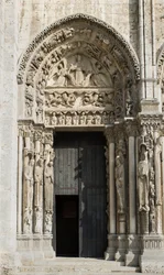 Cathedrale de Charres, kuninkaallisen portin vasemmalla puolella länteen päin oleva lahti, sanoi nousun