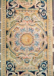 Yksityiskohta Savonnerie-matosta, joka on tehty Louvren Grande Galerielle, n. 1680 (villa)