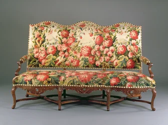 Louis XIV Canape, n. 1710 (veistetty pähkinä ja kuvakudos) (katso myös 220170)