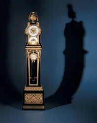 Louis XVI Grande Sonnerie Astronomical Perpetual Calendar Regulateur de Parquet (ormoluihin kiinnitetty eebenpuu)