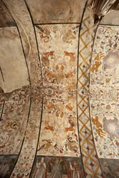 Seurakuntakirkko (Solersin Neitsyt Marian kirkko). Sisustus. Nave, katot. Seinämaalauksia. 16. vuosisata (?).