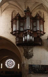 Urut ja läntinen ruusuikkuna (ruusuikkuna - sisäinen)