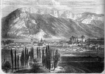Näkymä Annecyn kaupunkiin, otettu tieltä Geneveen. Haute Savoie (74)