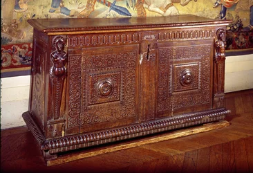 Walnut senkki, Lyonnais School (puu)