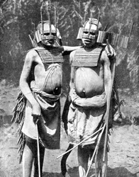 Kaksi noitatohtoria, Tanganyika Tansania, Afrikka, 1936.