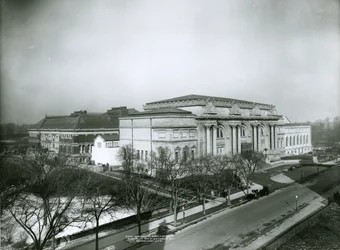 Metropolitan Museum of Art kaakosta, New York City, 1909
