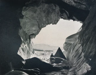 Leiri luolassa Penelope Pointin alla, 1912, 1913