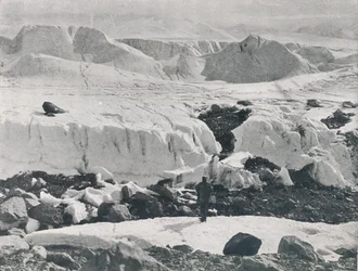 Murtunut jää Priestley Glacierin sisäänkäynnissä, c1911, 1913