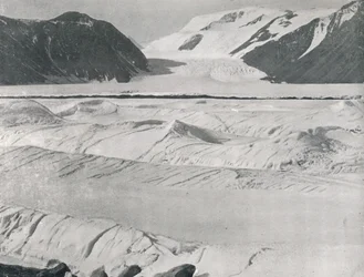 Murtunut jää Priestley Glacierin sisäänkäynnissä, c1911, 1913