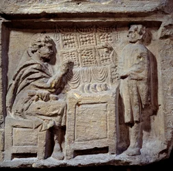 Art Gallo Romain: leipomo. Asiakas ostaa leipää leipurilta. Metz, Musee des Beaux Arts.