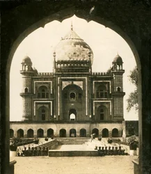 Safdarjungs Tomb, Delhi, Intia, 1909.