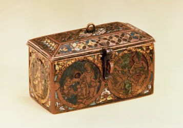 Arkku, 1200-luku (champleve emali kuparilla)