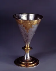 Tieteellinen instrumentti: kultahopeasta valmistettu maljan muotoinen aurinkokello. saksalainen koulu. 1500-luvun loppu 1600-luvun alku Enouen, renessanssimuseo
