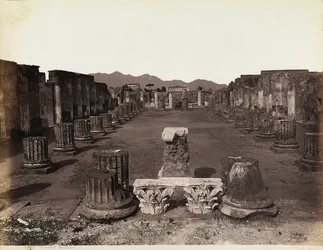 Yleisnäkymä basilikasta, itäpuolella, Pompeji