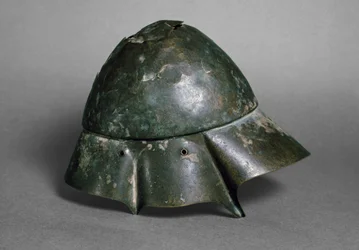 "Companion Cavalrymanin" kypärä, boetialainen, luultavasti 4. vuosisadalla eKr. (pronssi) (katso myös 419878)