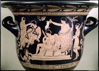 Orestes rukoilijana Apollon pyhäkössä Delfoissa, yksityiskohta attikalaisesta punaisen figuurin kraterista, joka kuuluu Apulian Eumenides Painterin keramiikan yksityiskohtiin 92567.
