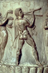 Borghesen kraatteri tai maljakko, yksityiskohta reliefistä, jossa mies soittaa kaksoishuilua, uusatlantilainen, n. 40-30 eaa. marmori.