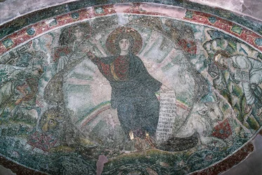 Kristus nousi taivaaseen neljän evankelistan ympäröimänä, Mosaiikki Hosios Davidin kirkossa tai Latomosin luostarissa (UNESCO:n maailmanperintöluettelo)