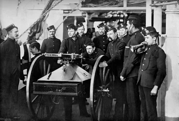 Repel boarders -harjoitus, Sheerness Gunnery School, Kent, 1896