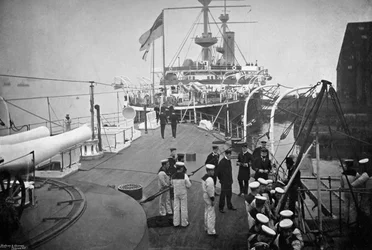 Taistelulaiva HMS Resolution, Portsmouth, Hampshire, 1896.