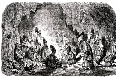 Sindbad the sailor (Sinbad) - tarina tuhannesta ja yhdestä (1001) yöstä - Gustave Doren kuvitus - Maxwellin painos 1865 - Ensimmäinen matka: Sindbad, jonka seuralaisensa ovat hylänneet keskellä merta, saapuu saarelle ja tapaa luolassa palefrenien