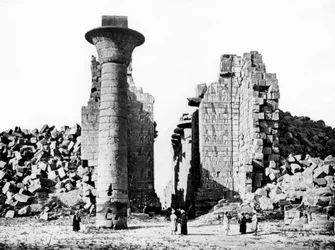 Pylväs ja rauniot, Nubia, Egypti, 1887