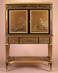 Ormolu-asennettu sihteeri Louis XVI -tyyliin