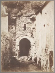Troglodyte-tilan takana, n. 1853.