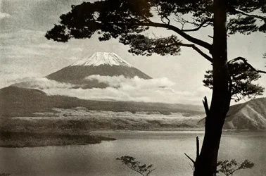 Fuji Motosusta, 1910.