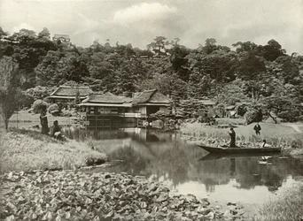 Ha-Kei-Tei Inn and Garden Hikonessa, 1910.
