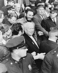 Fidel Castro ja Nikita Hruštšov New Yorkissa Yhdistyneiden kansakuntien yleiskokousta varten