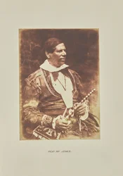 [Pastori Jones]