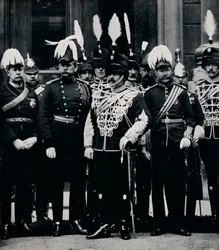 Tuleva kuningas Edward VII ja kuningattaren omien Oxfordshiren husaarien upseerit, 1897 1911