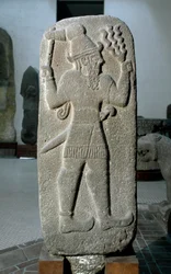 Heettiläinen sivilisaatio: Tempeten jumalan basalttikivi. Empire neo hittite. 9. vuosisadalla eaa. Babylonista. Himmeä. 141 cm Istanbulin arkeologinen museo