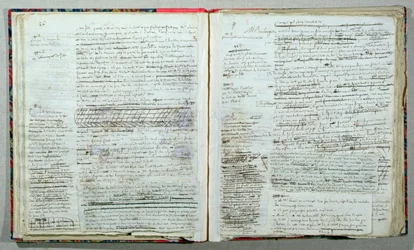 Sivut 26 ja 27 Wann-Chloren käsikirjoituksesta, joka julkaistiin nimettömänä vuonna 1825 (kynä ja muste paperille)